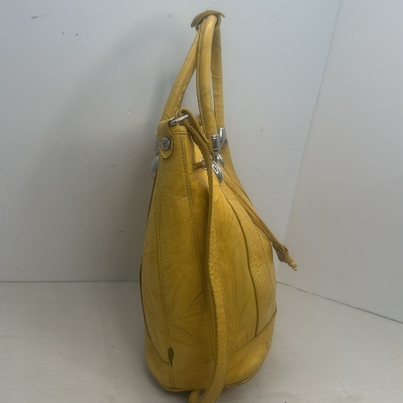 Cristina Italy real leather happy sunny yellow drawstring bucket bag w/strap - Picture 2 of 9